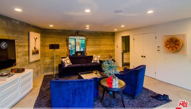 Building Photo - 2849 Seattle Dr