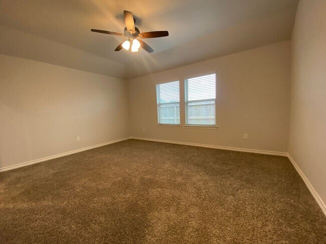 Building Photo - NEWER 4 BDRM HOME IN FLOUR BLUFF ISD!