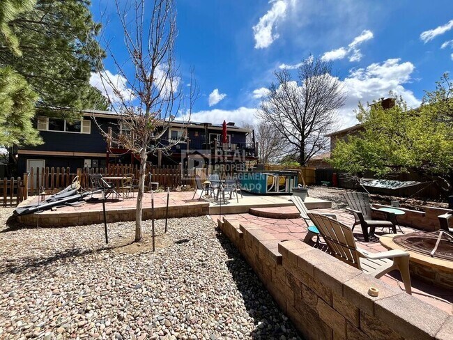 Foto del edificio - 6630 Brook Park Dr