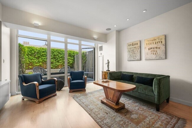 Building Photo - 505 Tremont St