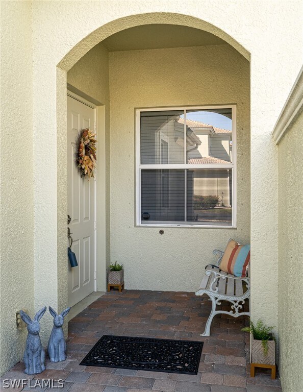 Building Photo - 1355 Mariposa Cir