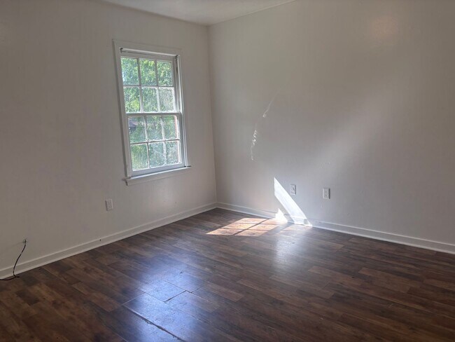Foto del edificio - 2136 East Dr
