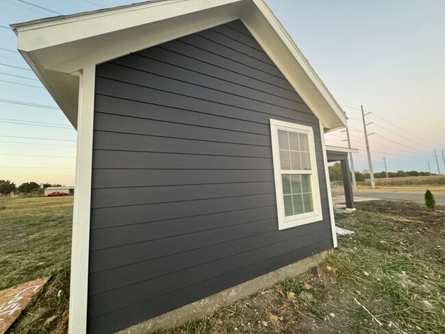 Foto del edificio - 6474 Rock Ridge Dr