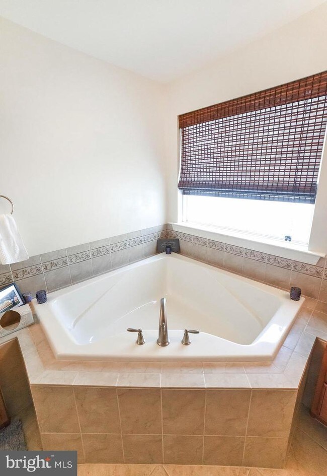 Foto del edificio - 24472 Broad Creek Dr
