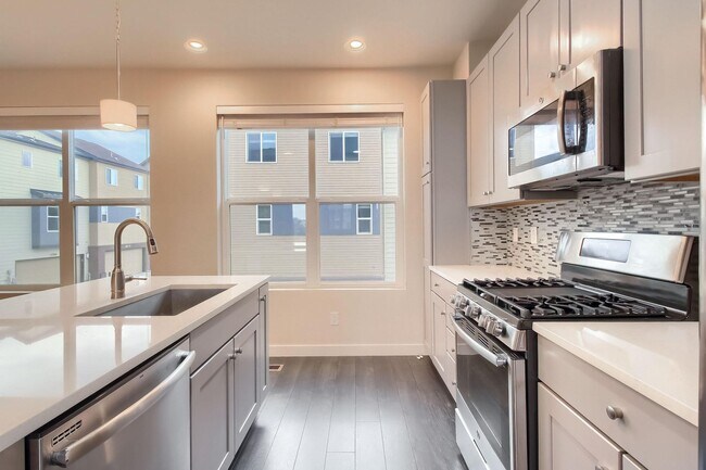 Building Photo - 2 Bedroom townhome in Broomfield