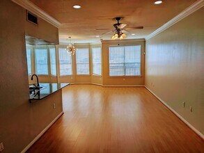 Building Photo - 7575 Kirby Dr
