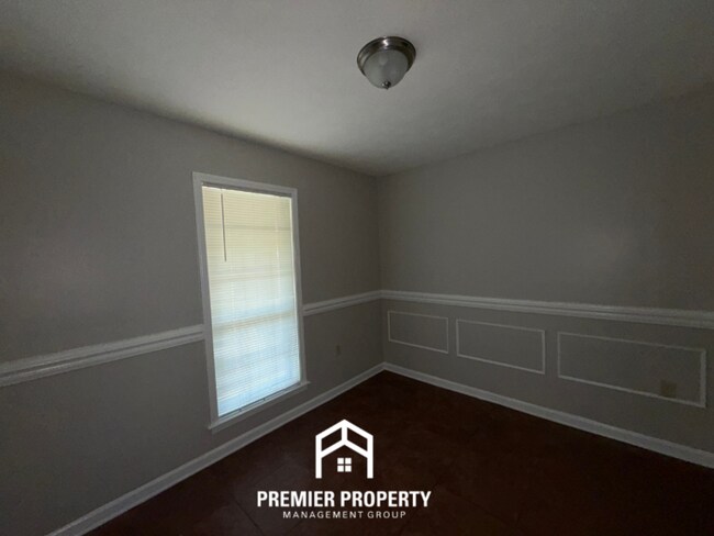 Foto del edificio - 3712 Covington Pike