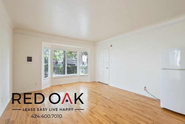Foto del edificio - ~1 Month FREE~ Stunning Studio with Lots o...