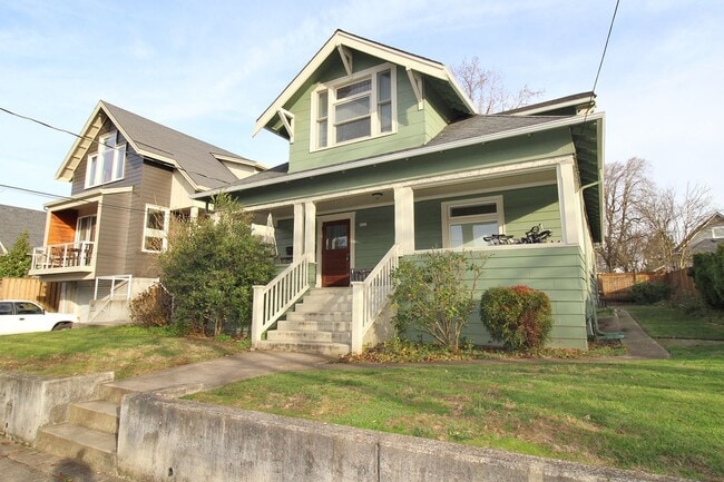 Building Photo - 4826 NE 14th Pl