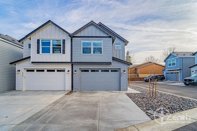 Building Photo - 4915 NE 2nd Ct