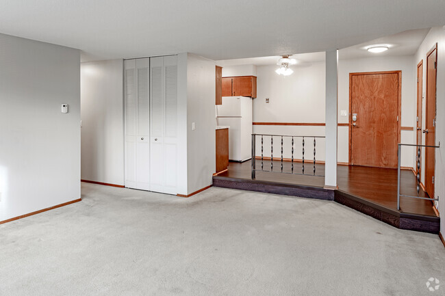 Interior Photo - Larpenteur Manor Apartments