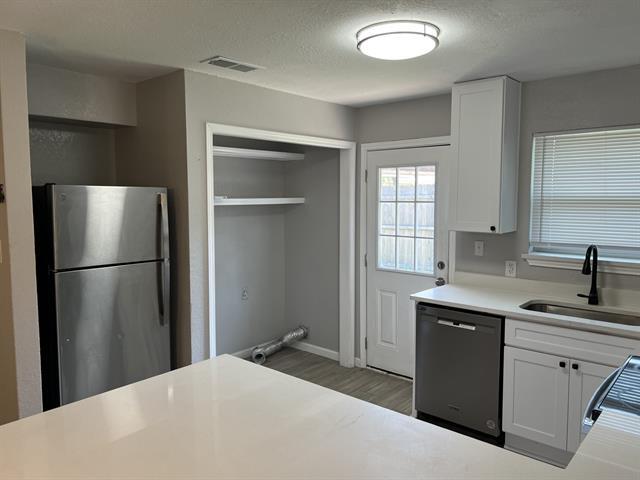 Building Photo - 2411 Indigo Ln