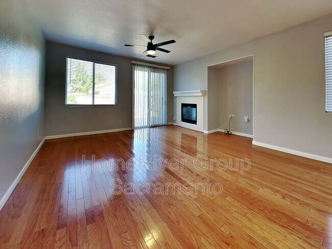 Building Photo - 5767 Beadnell Way