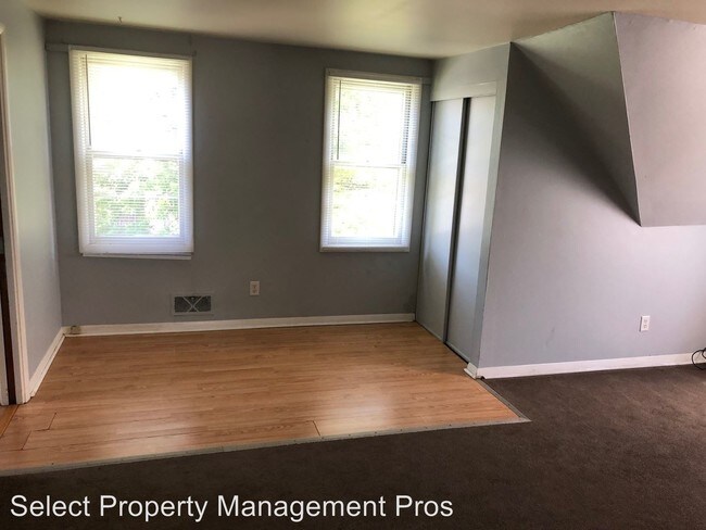 Building Photo - 325 Dalgren Ave