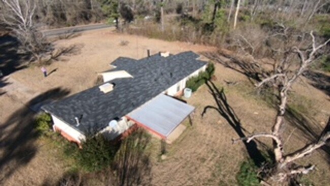 Building Photo - 3/2 2592sqft. $1400.00 2903 Williamson Way