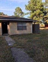 Building Photo - 716 Fernwood St