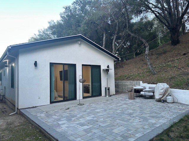 Foto del edificio - 15752 Royal Ridge Rd