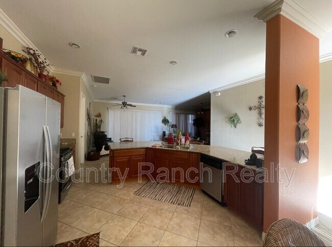 Foto del edificio - 1961 E Lipan Blvd