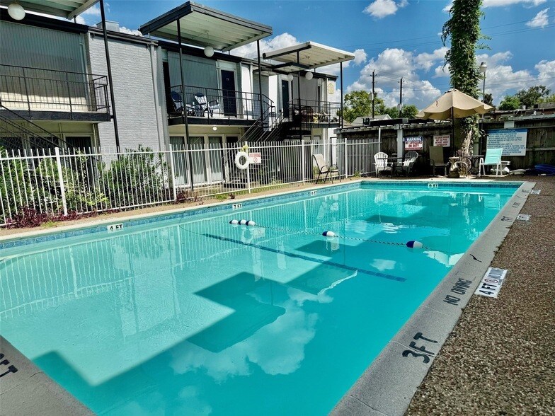 Foto principal - 1000 Heights Blvd