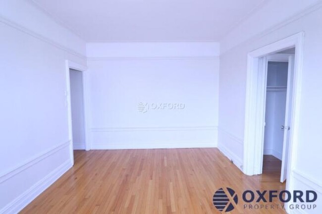 Foto del edificio - 1 bedroom in Jamaica NY 11420