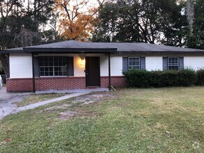 Building Photo - 9321 Dunwoody Dr