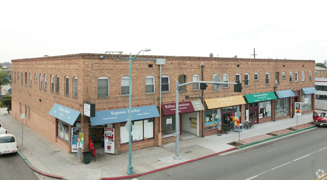 Primary Photo - Cadillac Courts