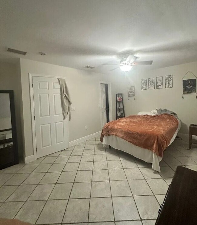 Foto del edificio - 4424 SW 8th Pl