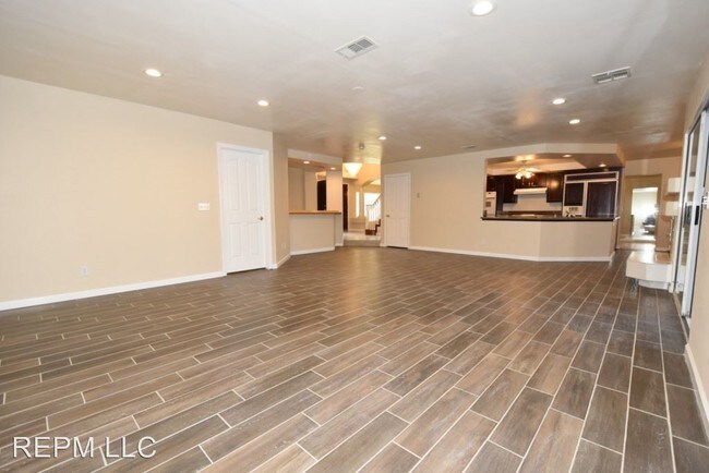Building Photo - 3696 Ferndale Cove Dr