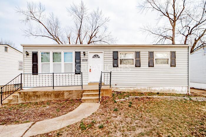 Primary Photo - 1209 Scott Ave