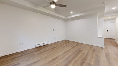 Interior Photo - Island Square