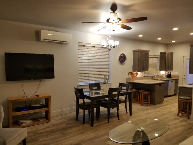 Building Photo - 1724 N Solomon Ct