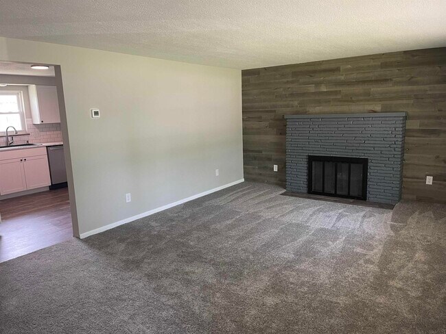Building Photo - 7230 Penrose Dr