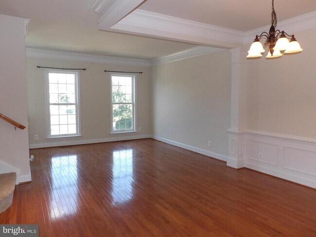 Building Photo - 221 Great Laurel Square SE