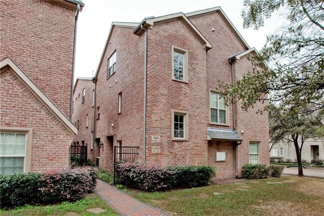 Building Photo - 3421 Normandy Ave