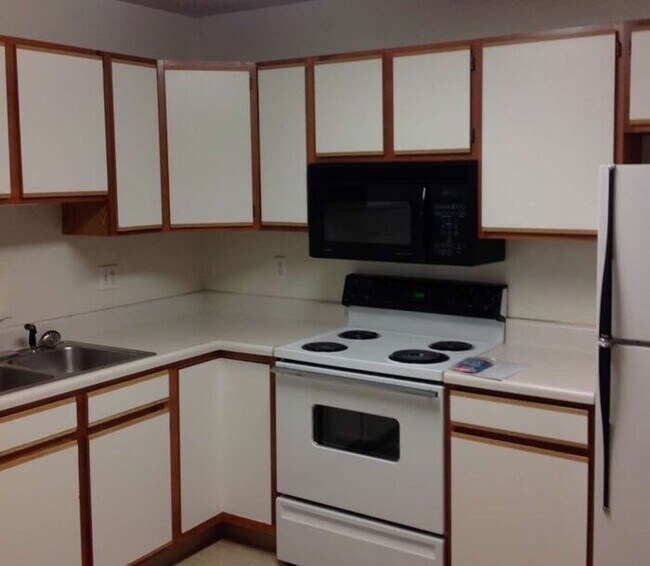 Foto del edificio - $975 | 2 Bedroom, 1 Bathroom Condo | Pet F...