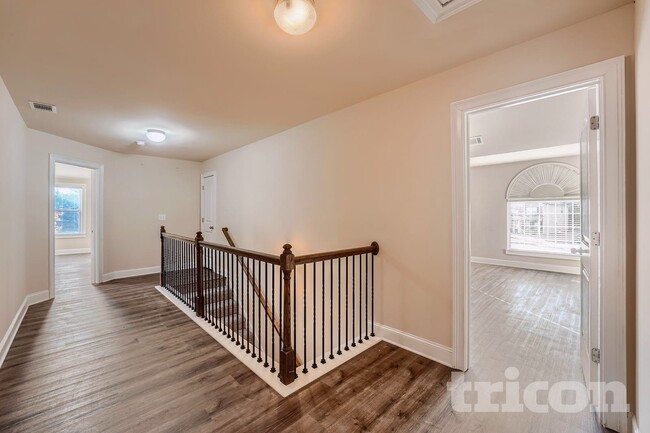 Building Photo - 296 Prescott Dr