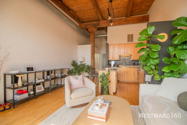 Foto del edificio - 1061 W 16th St
