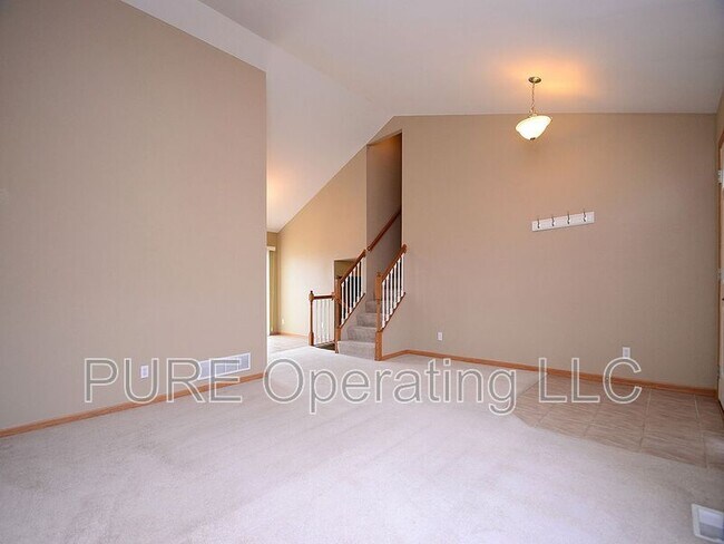 Foto del edificio - 8011 S 158th St