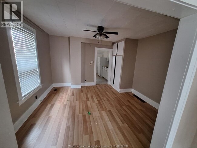 Building Photo - 3219 Linwood Pl