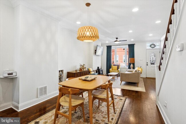 Building Photo - 1826 Titan St