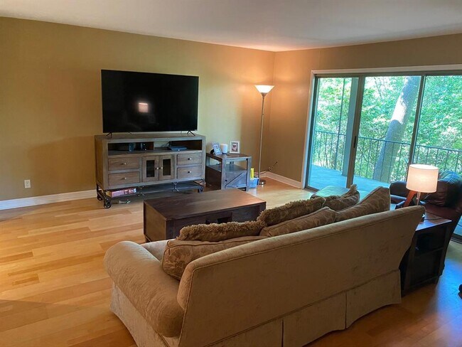 Foto del edificio - 6591 Bayou Glen Rd