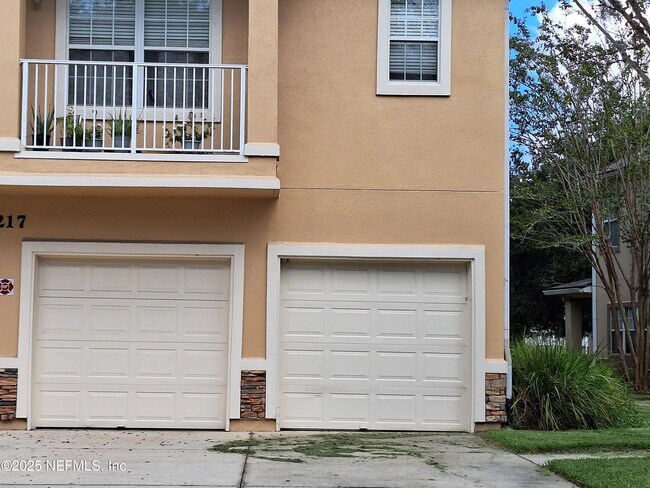 Foto del edificio - 7217 Deerfoot Cir
