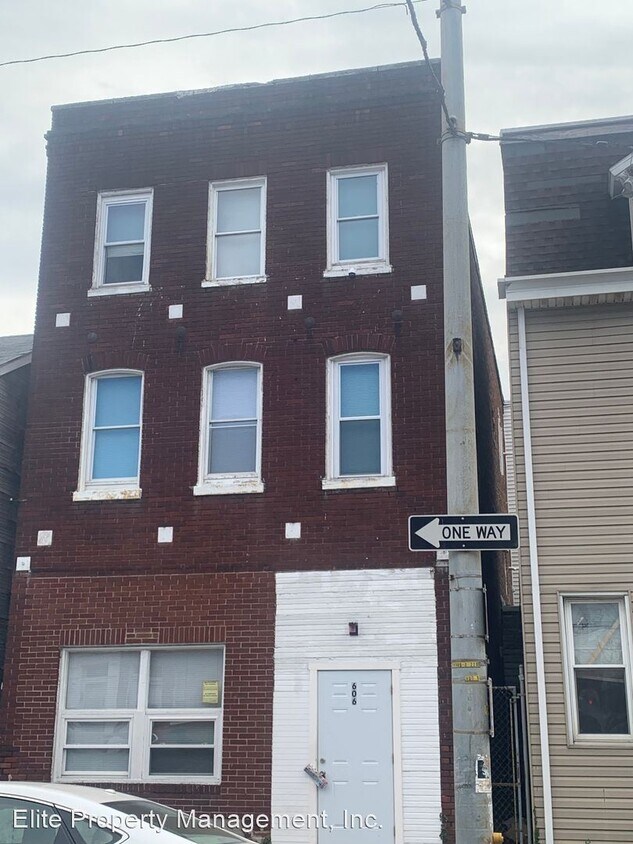 Primary Photo - 1 br, 1 bath House - 606 E Market St., 2nd...