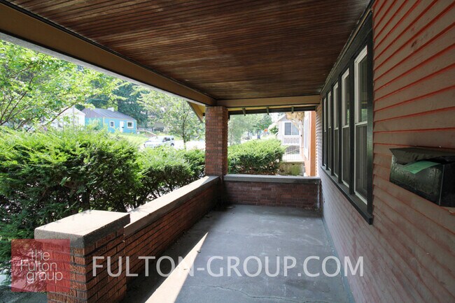 Foto del edificio - 123 Fuller Ave NE