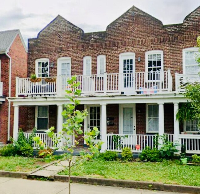 Foto del edificio - 711 Chimborazo Blvd