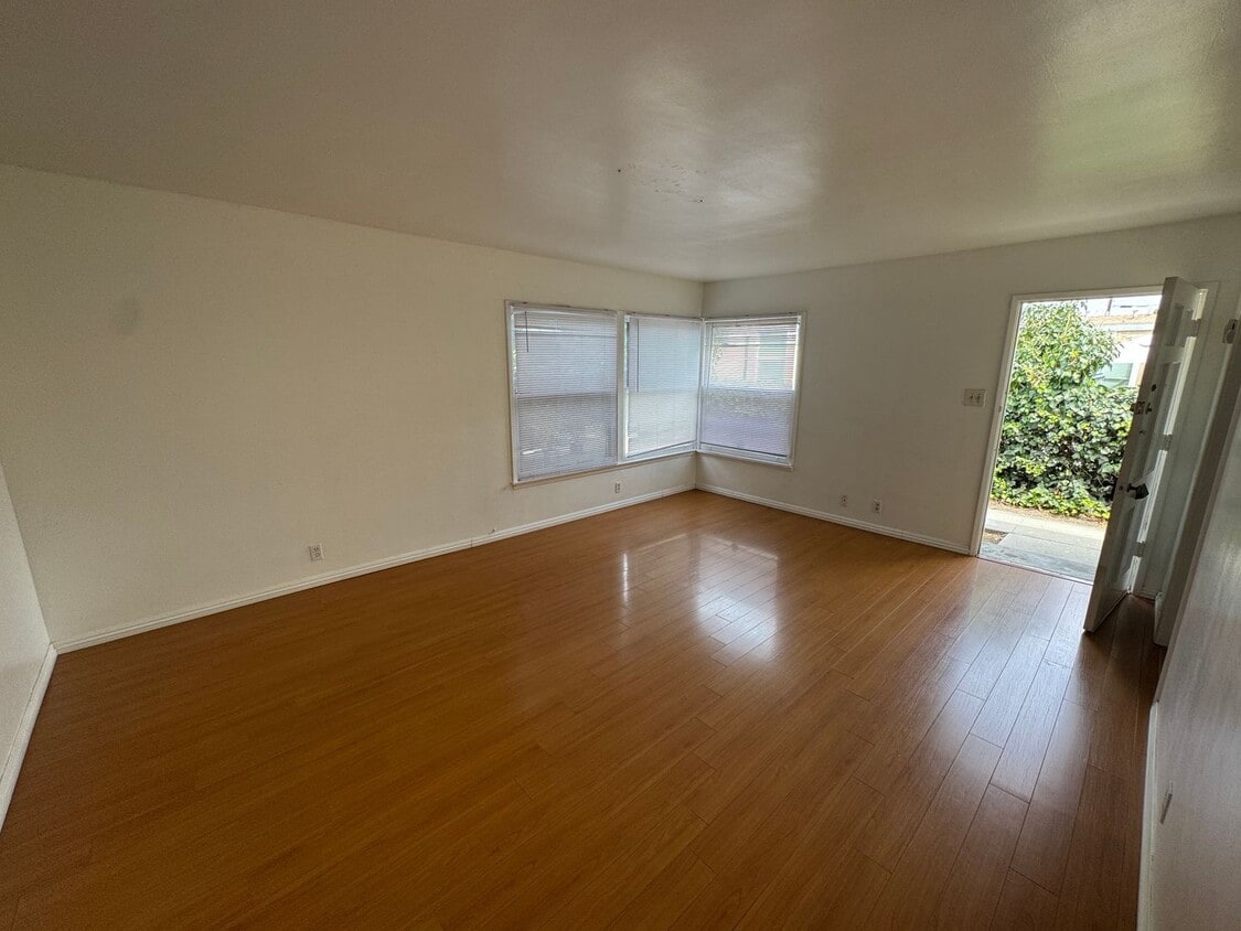 Primary Photo - 1316-1318 S San Gabriel Blvd
