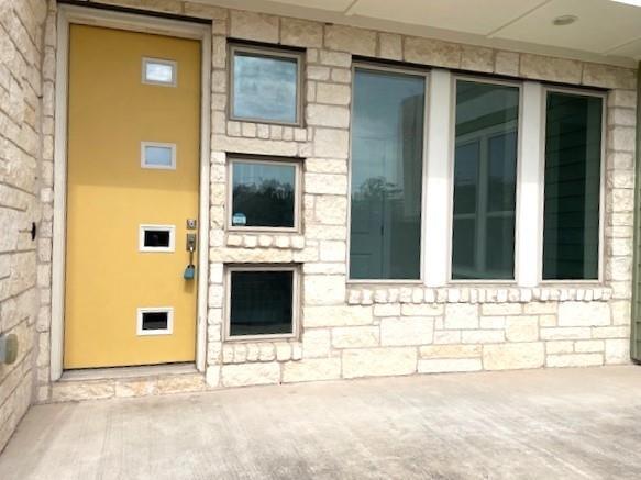 Building Photo - 12501 Shrike Ln