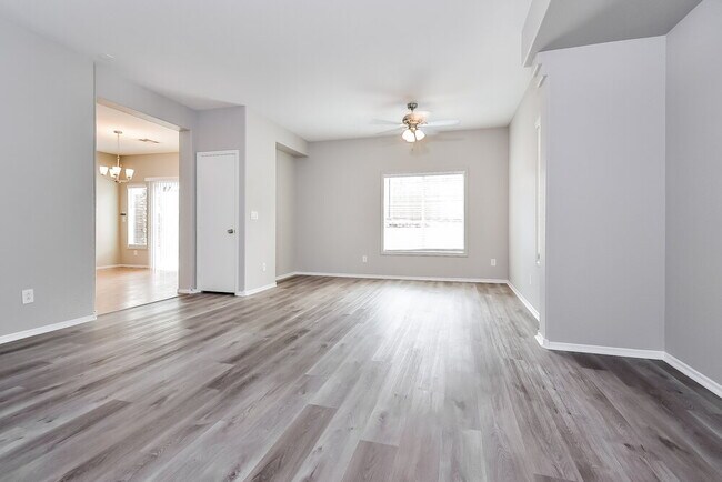 Building Photo - 8819 W Oquendo Rd