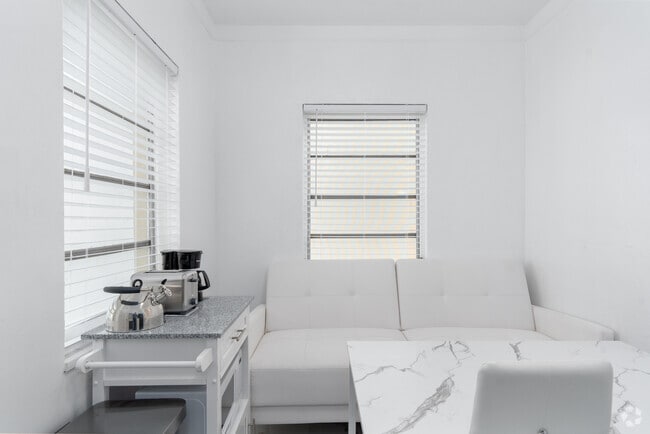 Studio, 1 BA - The Bellmore