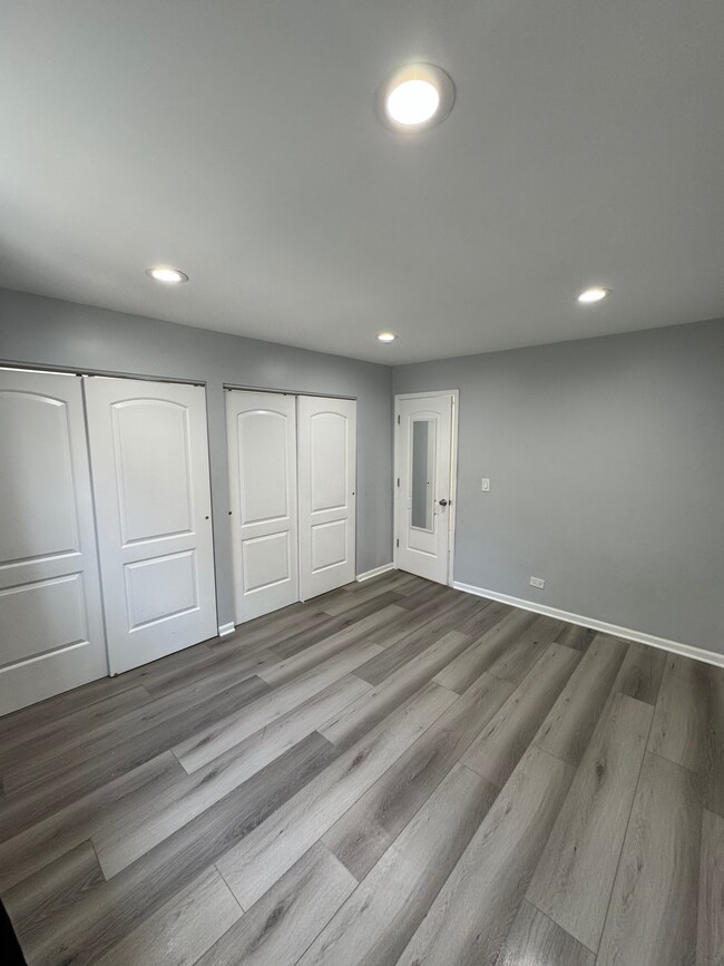 Foto del edificio - 5950 N Kenmore Ave